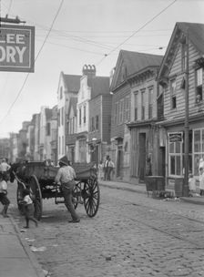 [View looking south on King Street, Charleston, South Carolina, between 1920 and 1926. Creator: Arnold Genthe