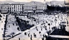 View of the Catalonia Square in Barcelona, ??at back the today disappeared hotel Colón, 1900