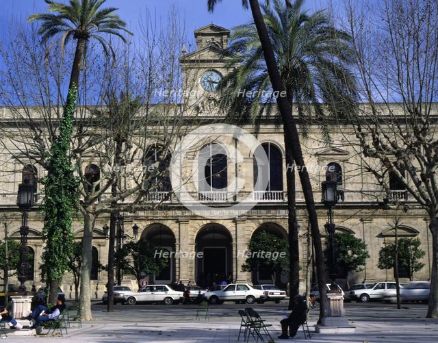 View of the City Hall façade, construction begun in 1527 by Diego Riaño.