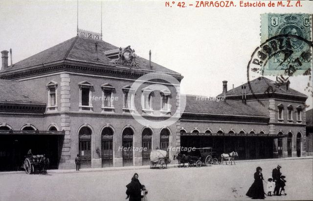 View of the façade of the railway station MZA in Zaragoza, 1920.