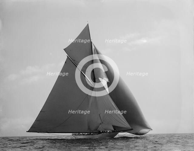 Vigilant, 1895 Aug 6, c1895. Creator: John S Johnston.