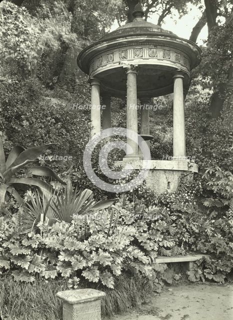 Villa Rolla-Rosazza, Genoa, Italy, 1925. Creator: Frances Benjamin Johnston.