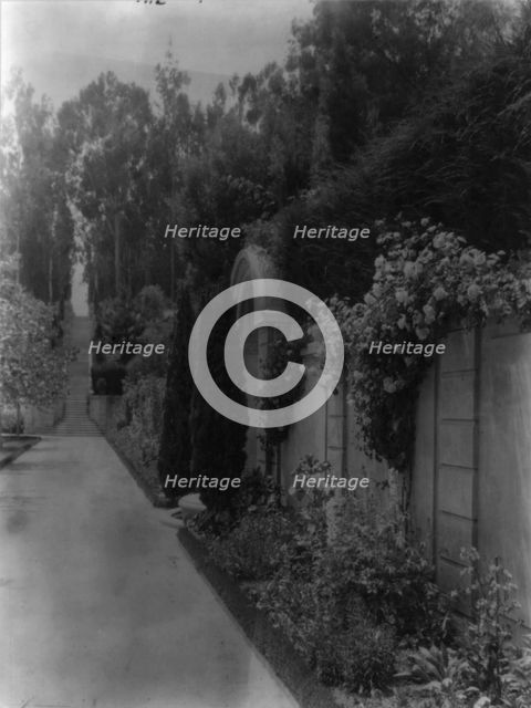 "Villa Rose," Joseph Donahoe Grant house, 2260 Redington Road, Hillsborough, California, 1917. Creator: Frances Benjamin Johnston.