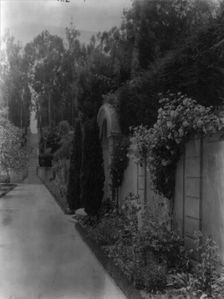"Villa Rose," Joseph Donahoe Grant house, 2260 Redington Road, Hillsborough, California, 1917. Creator: Frances Benjamin Johnston