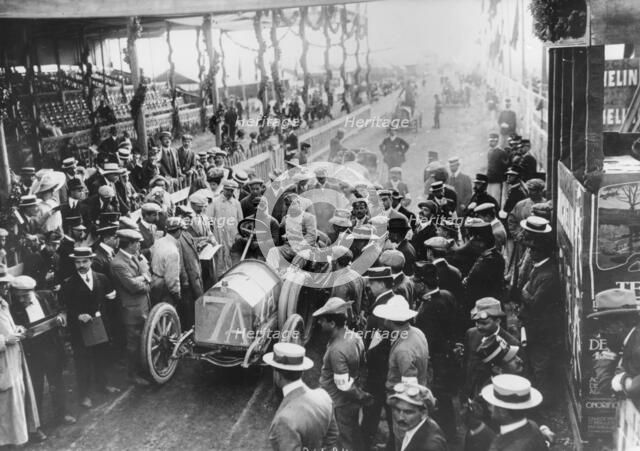 Vincenzo Trucco at the start of the Targa Florio, Sicily, 1908. Artist: Unknown