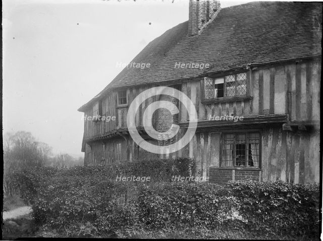 Vineys Cottages, Upper Street, Leeds, Maidstone, Kent, 1904. Creator: Katherine Jean Macfee.
