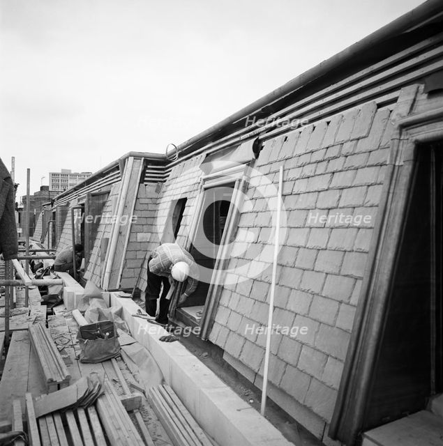 Vintners Place, Upper Thames Street, Queenhithe, London, 05/12/1991. Creator: John Laing plc.