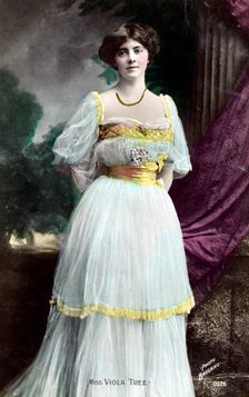 Viola Tree (1885-1938), English actress, 1906.Artist: Bassano Studio