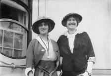 Violet Heming & Mabel Norton, between c1910 and c1915. Creator: Bain News Service