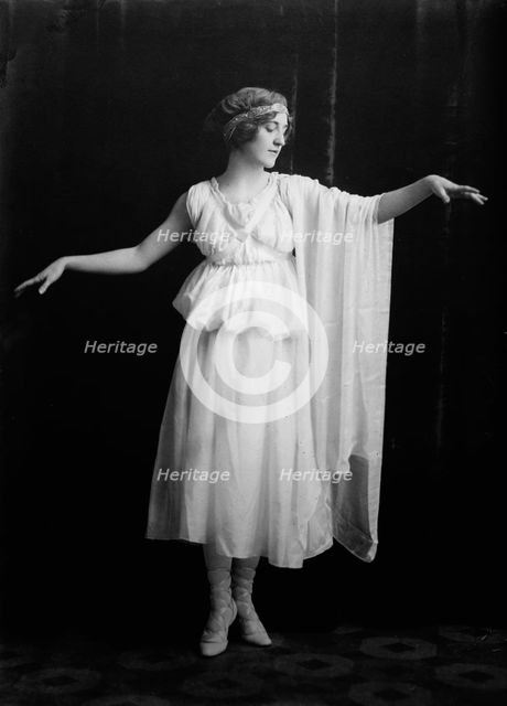 Violet Romer, between c1910 and c1915. Creator: Bain News Service.