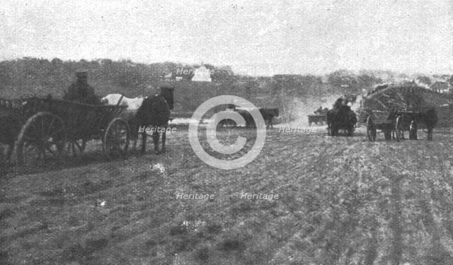 'Visions de guerre sur le front russe; les voles deviennent larges de centaines de metres', 1916. Creator: Unknown.