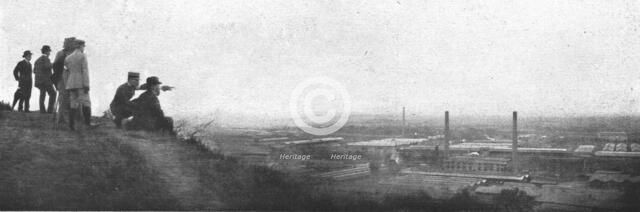 'Visites de M Albert Thomas aux usines de guerre', 1916. Creator: Unknown.