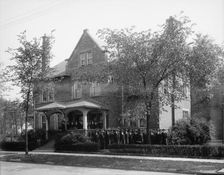 Visiting nurses building, Detroit, Mich., between 1905 and 1915. Creator: Unknown