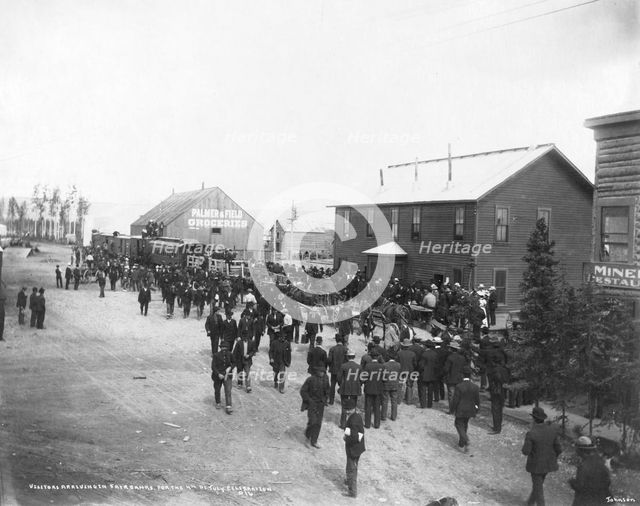 Visitors arriving for July 4th celebration, 1916. Creator: Unknown.