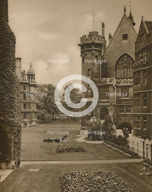 'Vista of Middle Temple Gardens from Fountain Court', c1935. Creator: Unknown.
