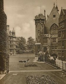 Vista of Middle Temple Gardens from Fountain Court c1935. Creator: Unknown