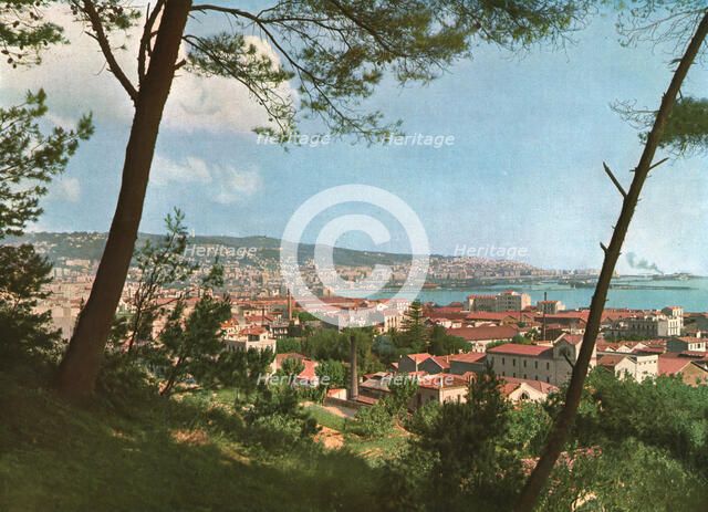 ''Vue generale d'Alger; Afrique du nord', 1914. Creator: Jules Gervais-Courtellemont.