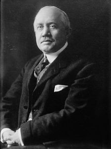 W.L. Saunders, c1916. Creator: Bain News Service