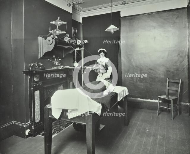 X-ray room, Fulham School treatment centre, London, 1914.  Artist: Unknown.