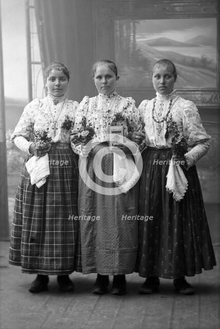 Young migrant workers from Galicia in traditional costume, Landskrona, Sweden, 1910. Artist: Unknown