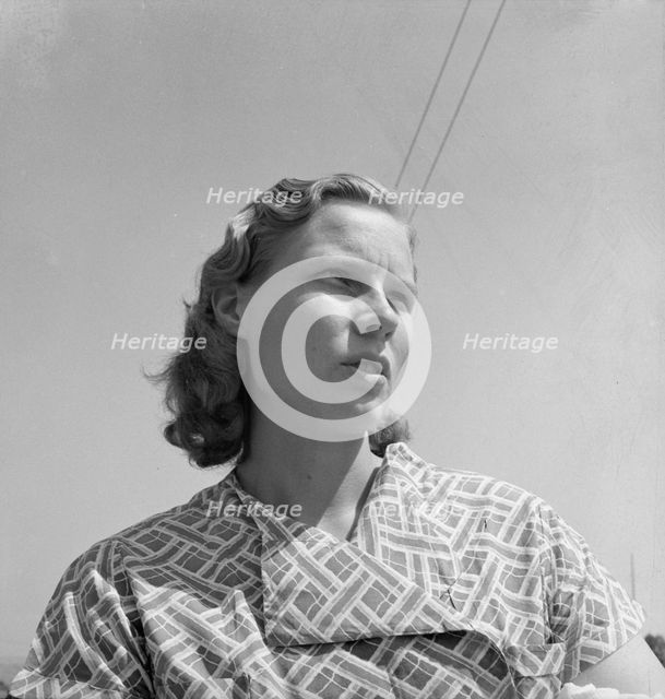 Young woman from a South Dakota farm where her family..., Merrill, Klamath County, Oregon, 1939. Creator: Dorothea Lange.