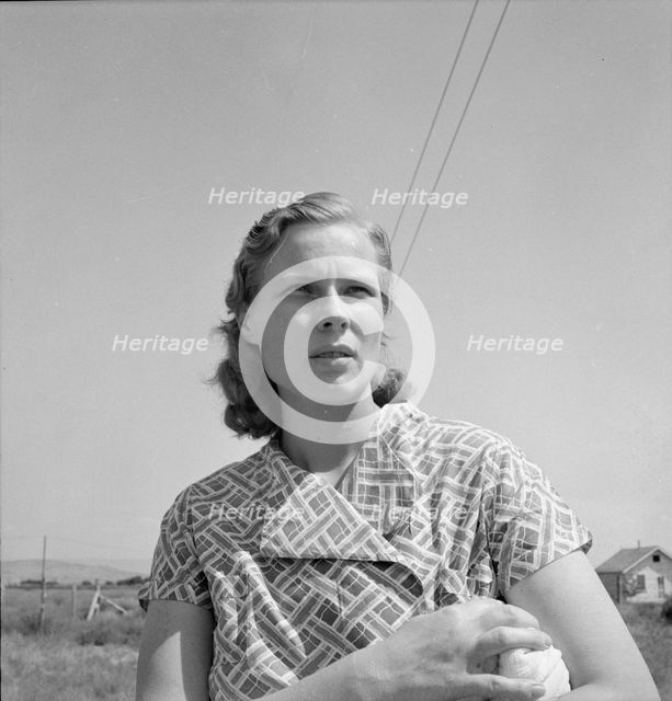Young woman from a South Dakota farm where her family..., Merrill, Klamath County, Oregon, 1939. Creator: Dorothea Lange.