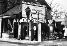 Young's Garage at Woodstock in Oxfordshire, early 1950's. Creator: Unknown