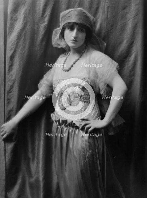 Yorska, Mme., portrait photograph, 1913. Creator: Arnold Genthe.