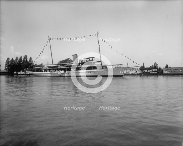 Yacht Caroline of Toledo, St. Clair Flats, Mich., between 1909 and 1915. Creator: Unknown.