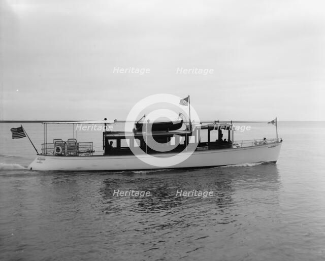 Yacht Rainbow, St. Clair Flats, Mich., between 1907 and 1915. Creator: Unknown.
