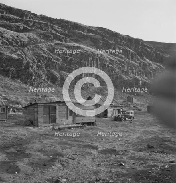 Yakima Indian village, on the Columbia River..., Celilo, Wasco County, Oregon, 1939. Creator: Dorothea Lange.