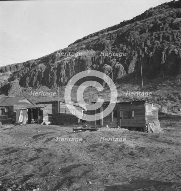 Yakima Indian village, on the Columbia River..., Celilo, Wasco County, Oregon, 1939. Creator: Dorothea Lange.