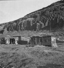 Yakima Indian village, on the Columbia River..., Celilo, Wasco County, Oregon, 1939. Creator: Dorothea Lange