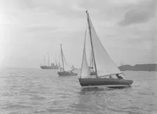 Yarmouth One Designs racing, 1922. Creator: Kirk & Sons of Cowes