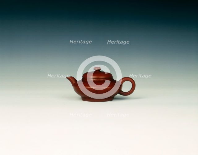 Yixing stoneware teapot, with mark of Hui Yigong, Qing dynasty, China, 18th century. Artist: Hui Yigong