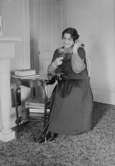 Yvonne Gall, 1919. Creator: Bain News Service