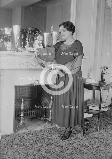 Yvonne Gall, 1919. Creator: Bain News Service.