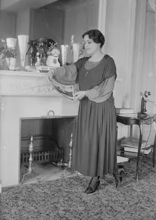 Yvonne Gall, 1919. Creator: Bain News Service