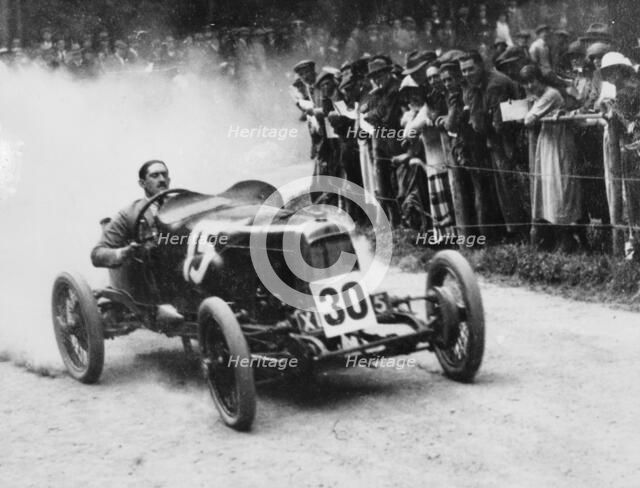 Zborowski driving a 1922 Aston Martin 1.5 litre 'Strasbourg' at Shelsey Walsh, (1922?). Artist: Unknown