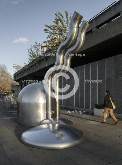 'Zemran', sculpture by William Pye, South Bank, Lambeth, London, 2015. Artist: Chris Redgrave.