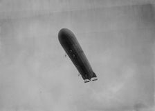 Zeppelin L II [i.e., zeppelin], between c1910 and c1915. Creator: Bain News Service