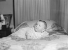 Ziegler, William, Jr., Mrs. (Helen Murphy), baby of, portrait photograph, between 1928 and 1931. Creator: Arnold Genthe