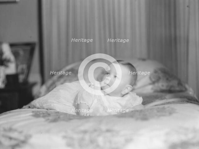 Ziegler, William, Jr., Mrs. (Helen Murphy), baby of, portrait photograph, between 1928 and 1931. Creator: Arnold Genthe.