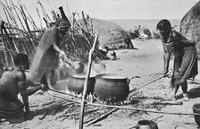 Zulu wives brewing utshwala (beer), Natal, 1912